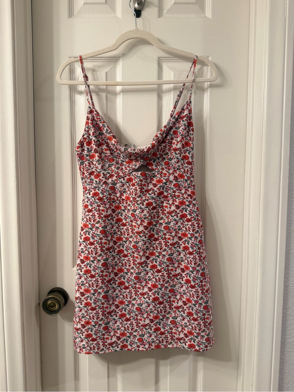 Abercrombie floral Cutout Mini Dress with Red Floral Print twist front M